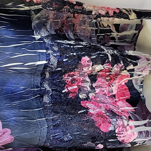 Komarov Charmeuse Lace midi dress - Picture 7 of 8